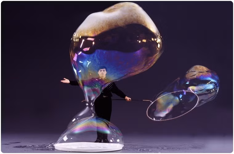 "Huyền thoại bong bóng" Fan Yang trở lại Việt Nam