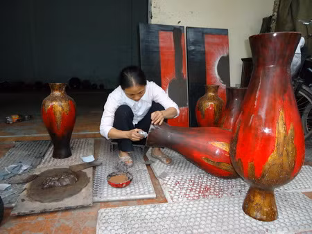 Làng sơn mài Hạ Thái cố gắng giữ nghề để phát triển trở lại