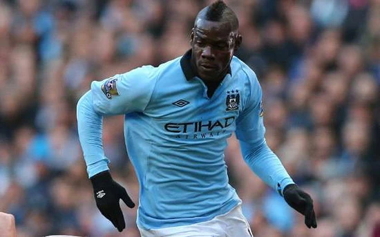 Manchester City bán Balotelli cho AC Milan