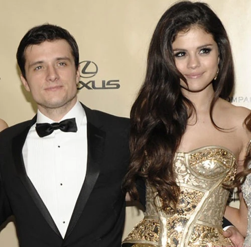 Selena Gomez công khai tán tỉnh Josh Hutcherson