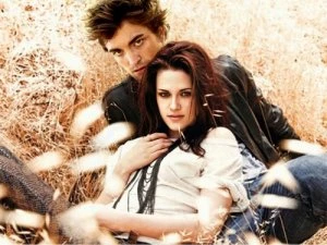 Robert Pattinson và Kristen Stewart vẫn &quot;cơm không lành canh chẳng ngọt&quot;