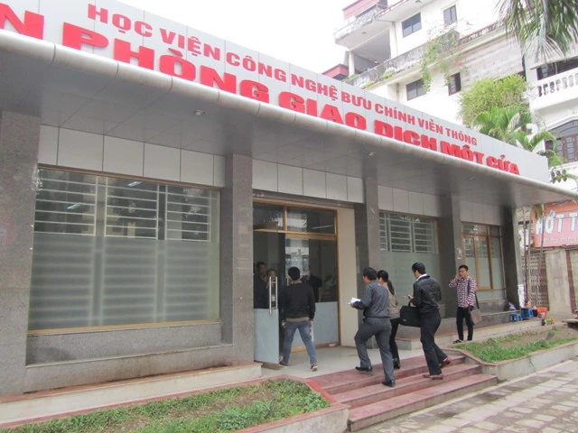 Học viện Công nghệ Bưu chính Viễn thông được phong tặng danh hiệu AHLĐ