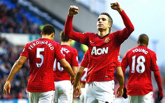 Van Persie: Xung quanh tôi là những nhà vô địch