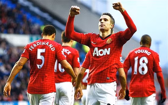 Van Persie: Xung quanh tôi là những nhà vô địch