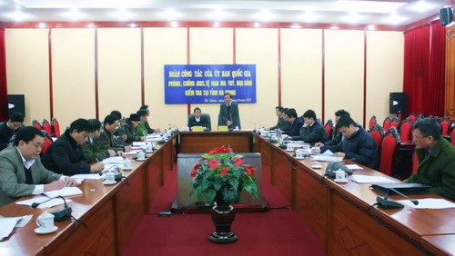 Đoàn công tác của Ủy ban quốc gia phòng, chống AIDS, tệ nạn ma túy, mại dâm làm việc với BCĐ tỉnh. Ảnh, gdtd.vn