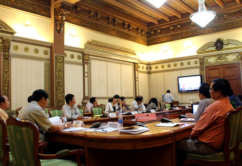 Lãnh đạo UBND TP HCM cùng các sở, ngành dự hội nghị trực tuyến với Ủy ban an toàn giao thông quốc gia và 62 tỉnh thành khác sáng 3/1. Ảnh: H.C. Lãnh đạo UBND TP HCM cùng các sở, ngành dự hội nghị trực tuyến với Ủy ban an toàn giao thông quốc gia và 62 tỉnh thành khác sáng 3/1. Ảnh: H.C.