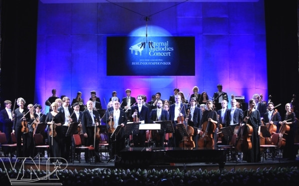 Những sự kiện văn hóa nổi bật năm 2013 ảnh 1 Dàn nhạc Berliner Symphoniker trong chương trình Những giai điệu cổ điển vượt thời gian