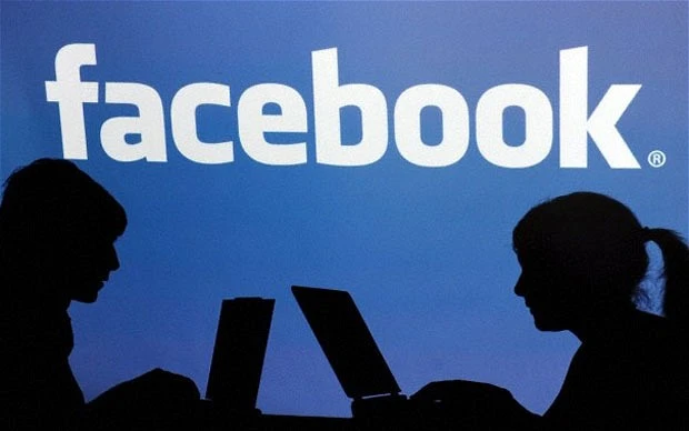 Có nên cấm học sinh dùng Facebook?