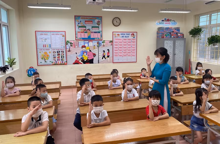 Khuyến khích sự sáng tạo để học sinh được đưa ra ý kiến của bản thân, liên hệ với thực tế để đưa ra các tình huống.