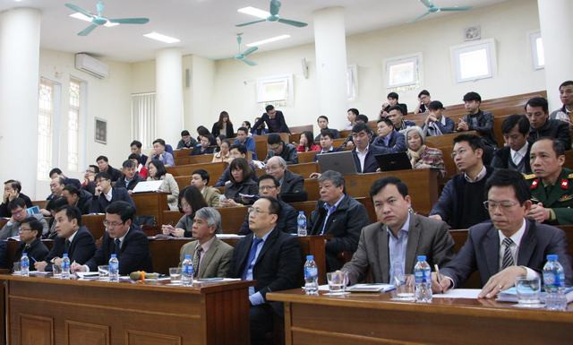 Các nhà khoa học tham dự hội thảo