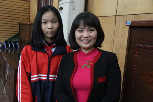 Năm nay, ba mẹ con cô giáo Nguyễn Thị Thúy Hiền được đón Tết cùng chồng là chiến sỹ Phạm Văn Thường