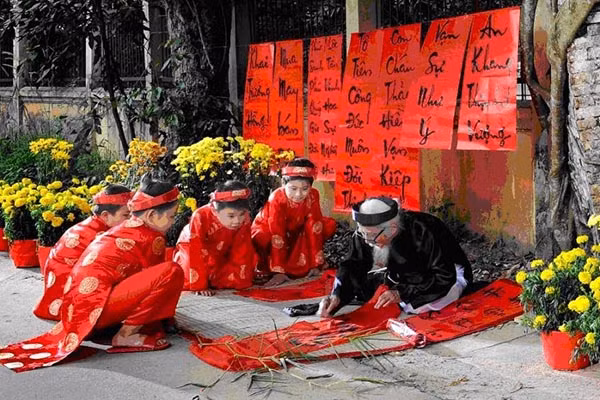 Xin chữ ngày Tết - nét đẹp văn hóa thể hiện cho truyền thống hiếu học của dân tộc Việt Nam. Ảnh minh họa/internet