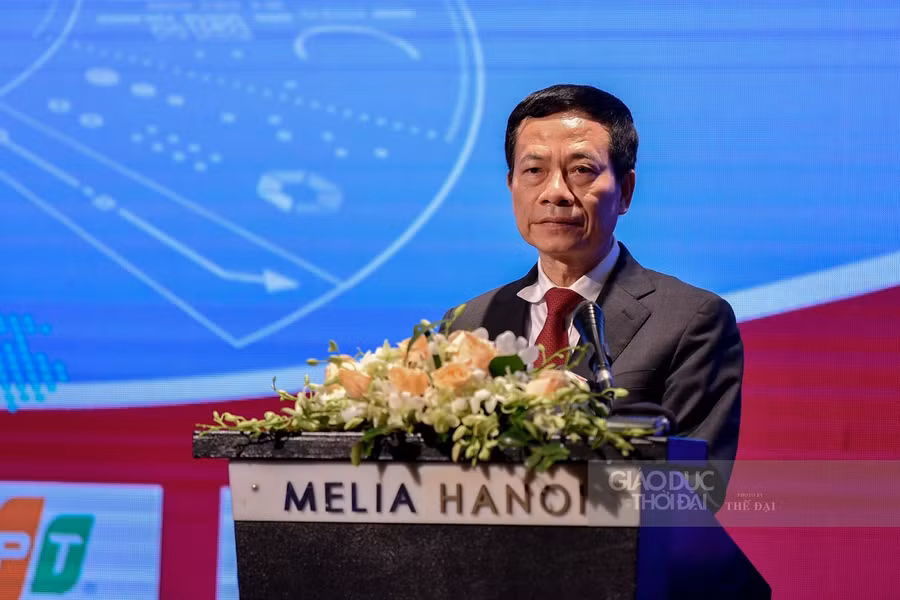 Bộ trưởng Bộ Thông tin và Truyền thông Nguyễn Mạnh Hùng phát biểu.