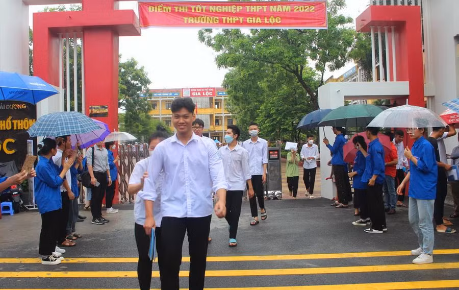 Thí sinh tham dự Kỳ thi tốt nghiệp THPT tại Điểm thi Trường THPT Gia Lộc (Hải Dương)
