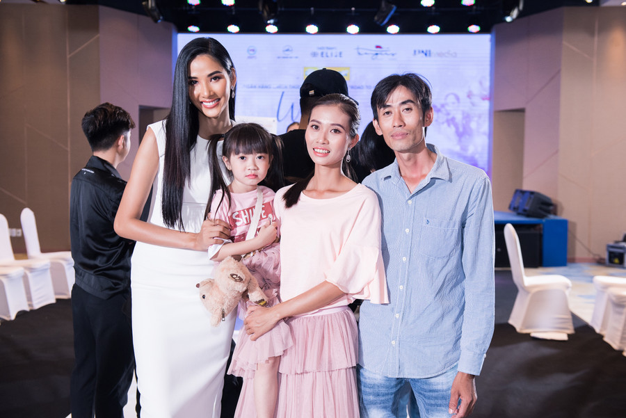 Rất nhiều gia đình của bệnh nhân ung thư cũng rất quan tâm đến sự kiện. Rất nhiều gia đình của bệnh nhân ung thư cũng rất quan tâm đến sự kiện.