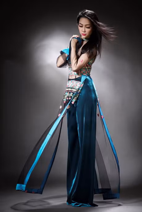 Nhung kieu ao dai dep khien cac nu sinh Viet 