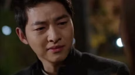 Bi mat dong troi trong dien thoai cua vo khien toi guc nga - Anh 1