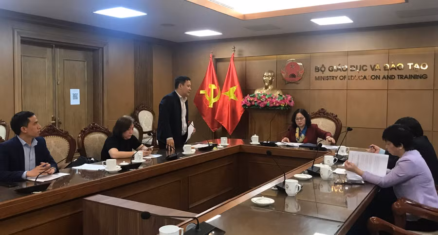 GS.TS Lê Anh Vinh báo cáo tiến độ quy hoạch.