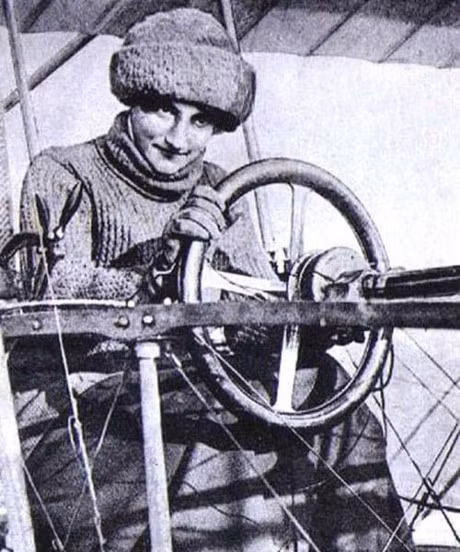 10 nu phi cong, phi hanh gia noi tieng nhat the gioi - Anh 1