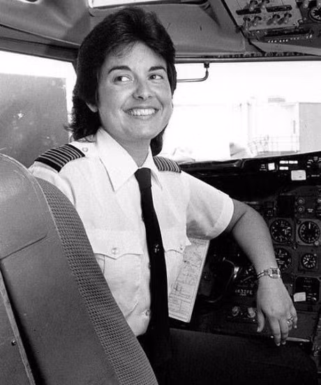 10 nu phi cong, phi hanh gia noi tieng nhat the gioi - Anh 8