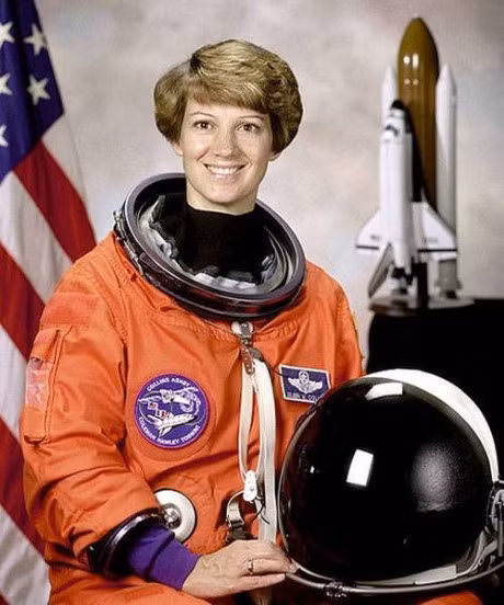 10 nu phi cong, phi hanh gia noi tieng nhat the gioi - Anh 9