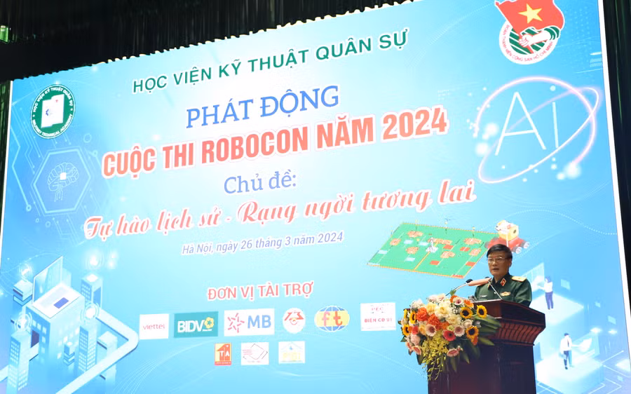 Thiếu tướng Mai Quang Huy phát biểu tại buổi lễ.