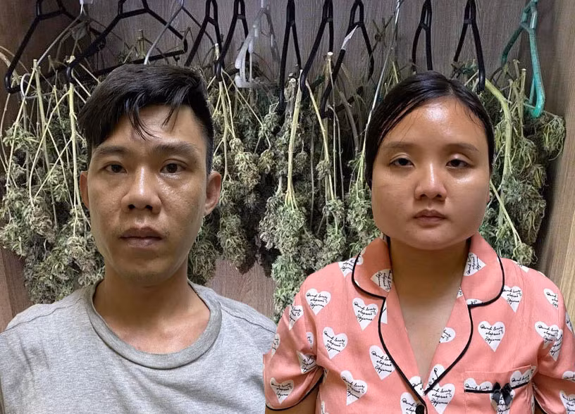 Nguyễn Minh Tú và Đỗ Thị Phương tại cơ quan chức năng.