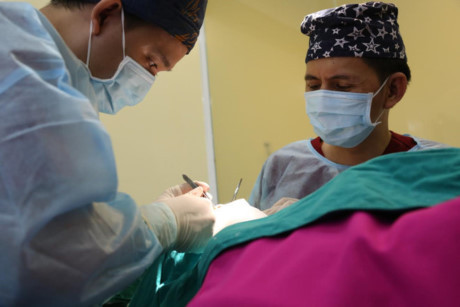 Hai mặt của những biện pháp nâng ngực phổ biến - Ảnh 2 Hai mat cua nhung bien phap nang nguc pho bien - Anh 2