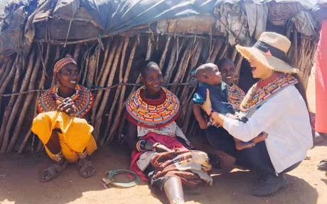 Pham Huong, Le Hang lang nguoi truoc cuoc song kho khan o Kenya - Anh 2