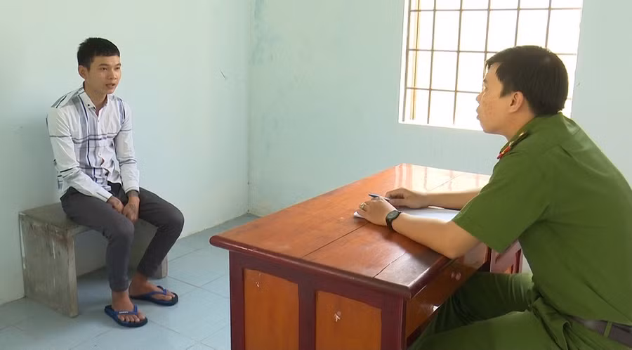 Lê Văn Phia tại cơ quan chức năng. Ảnh: Công an An Giang.