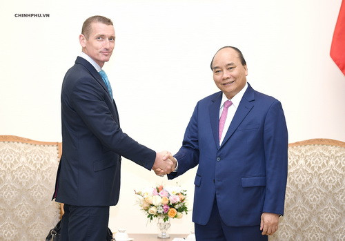 Thủ tướng Nguyễn Xuân Phúc tiếp ông Spencer Damian White, Giám đốc điều hành Công ty Delta Offshore Energy. Ảnh: VGP Thủ tướng Nguyễn Xuân Phúc tiếp ông Spencer Damian White, Giám đốc điều hành Công ty Delta Offshore Energy. Ảnh: VGP