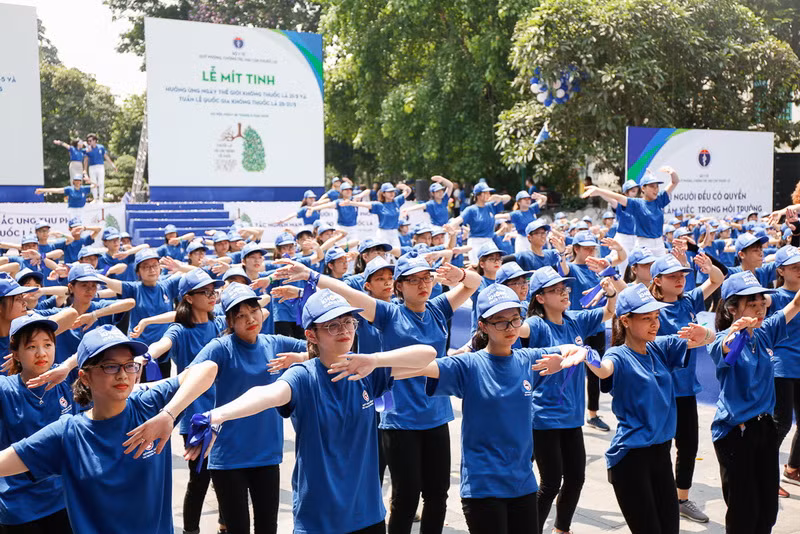 Màn nhảy flasmob của 500 sinh viên.