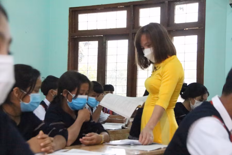 Thầy, cô giáo mong rằng có những cơ chế đặc thù để hỗ trợ giáo viên vùng sâu, vùng xa.