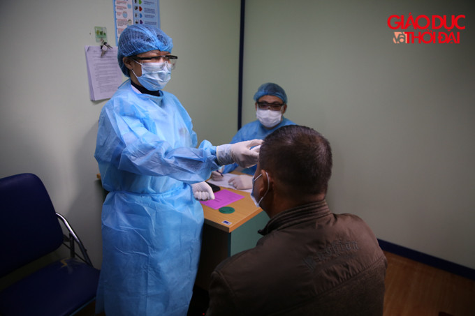 Bệnh viện K cũng lên phương án sẵn sàng khám, thực hiện xét nghiệm, chụp chiếu riêng tại khu vực cách ly nếu người bệnh vừa có biểu hiện nghi ngờ nhiễm nCoV, vừa có bệnh lý ung bướu.