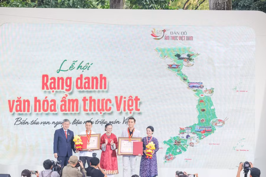 Xác lập kỷ lục cho Bản đồ ẩm thực – văn hóa Việt Nam giai đoạn 2 với 126 món ăn.