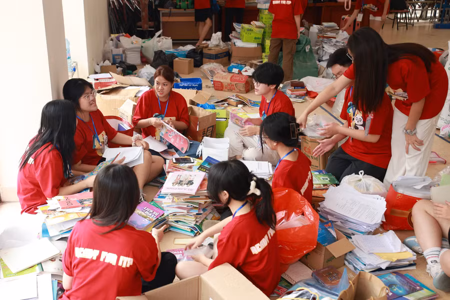 Striped Project hy vọng LƯỢM ĐÂY I 2024: MARELIUS sẽ là cơ hội để tạo nên cầu nối gắn kết giữa con người với thiên nhiên, bảo vệ thiên nhiên từ các hành động nhỏ nhất thông qua việc thu gom chai lọ, quần áo đã qua sử dụng cùng các loại sách vở, báo và các loại giấy khác đến từ mỗi cá nhân.