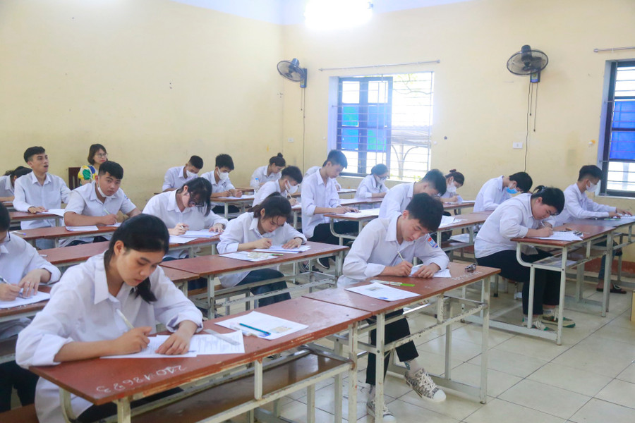 Thí sinh Hải Dương tham dự Kỳ thi tốt nghiệp THPT năm 2023. Ảnh: Thế Anh. Thí sinh Hải Dương tham dự Kỳ thi tốt nghiệp THPT năm 2023. Ảnh: Thế Anh.