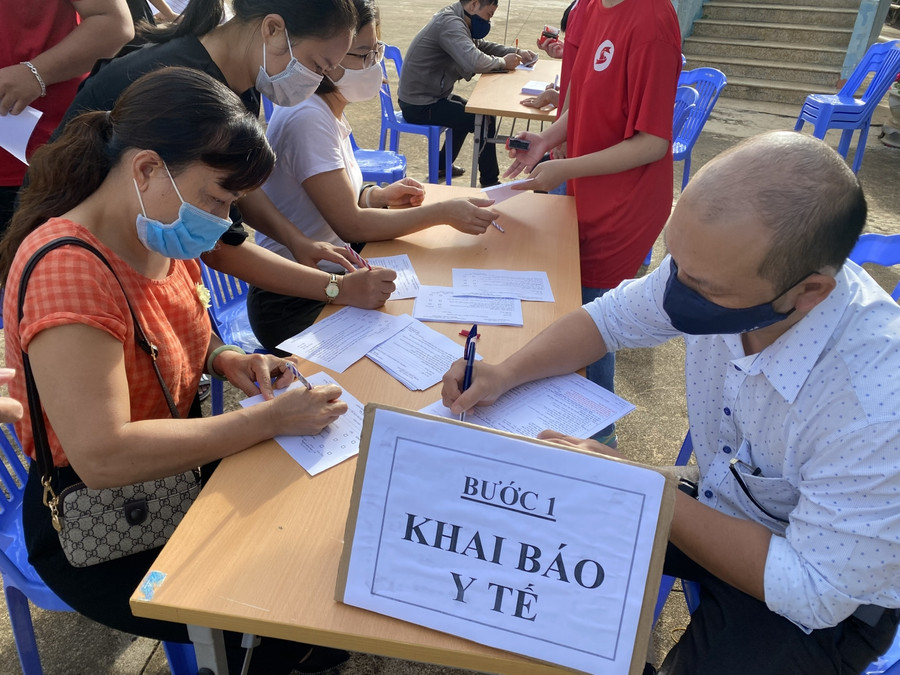 Người tham gia hiến máu phải thực hiện khai báo y tế bắt buộc.