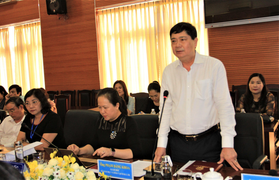 Ông Phạm Đăng Khoa – Giám đốc Sở GD&ĐT Đắk Lắk phát biểu tại buổi làm việc.