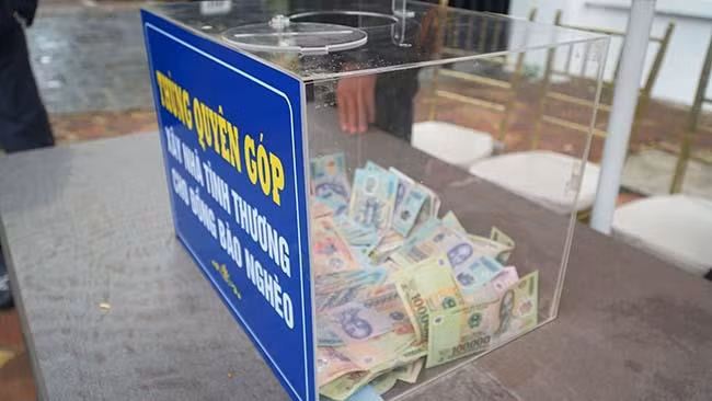 Ông Hải chia sẻ, việc quyên góp tiền ủng hộ người nghèo không chỉ được ông thực hiện ở Huế và Hà Nội mà sẽ nhân rộng ra nhiều tỉnh thành trên cả nước.