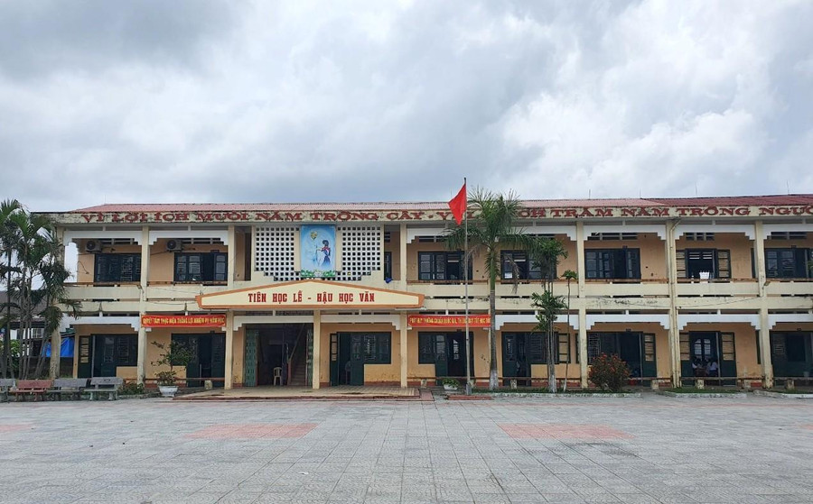 Học sinh Quảng Trị nghỉ học từ trưa 27/9.