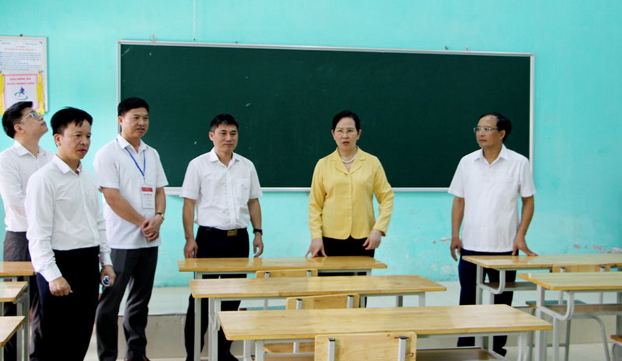 Trước đó, Bí thư Tỉnh ủy Hà Nam Lê Thị Thủy và đoàn công tác đã đi kiểm tra, thị sát một số điểm thi trên địa bàn tỉnh. Trước đó, Bí thư Tỉnh ủy Hà Nam Lê Thị Thủy và đoàn công tác đã đi kiểm tra, thị sát một số điểm thi trên địa bàn tỉnh.
