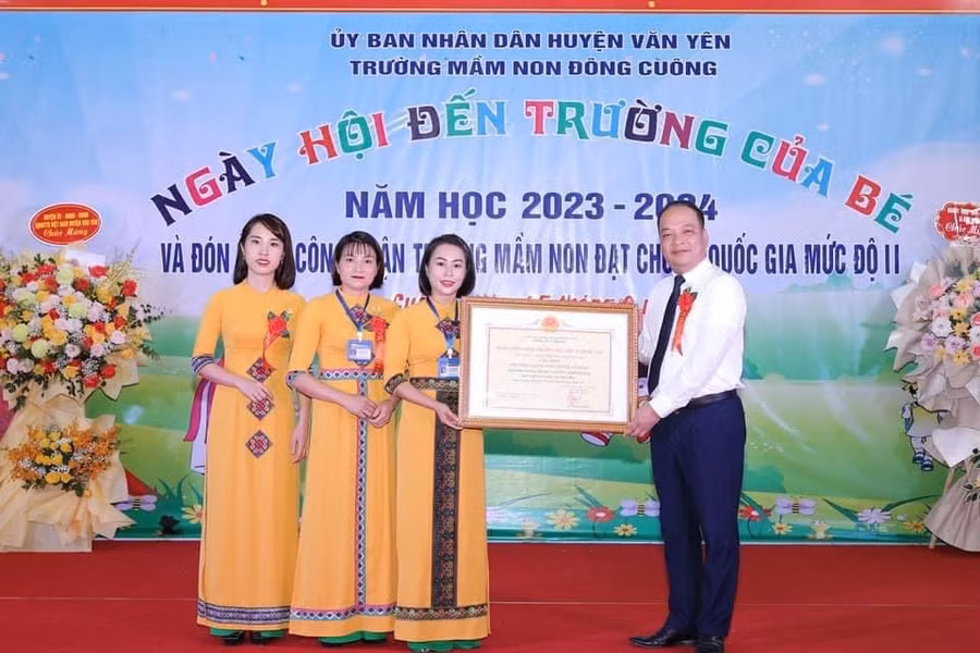 Nông thôn mới nâng cao Đông Cuông, tạo đà cho giáo dục phát triển bền vững.