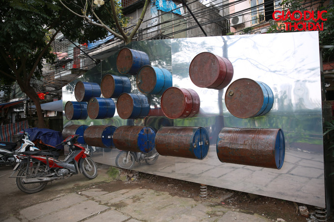 Hô "biến" bãi rác ven sông Hồng thành không gian nghệ thuật ảnh 14