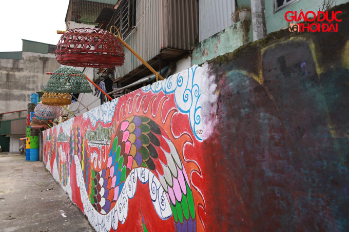 Hô "biến" bãi rác ven sông Hồng thành không gian nghệ thuật ảnh 9