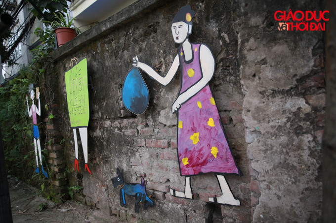 Hô "biến" bãi rác ven sông Hồng thành không gian nghệ thuật ảnh 12