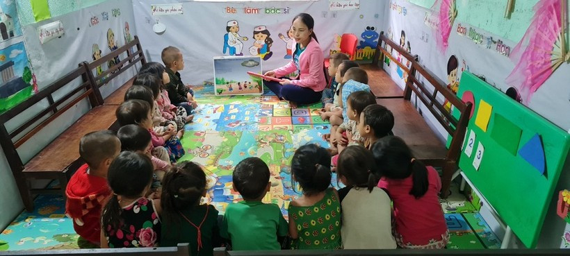 Cô Ly Thị Chu sẽ thay cô Yến viết tiếp những trang giáo án còn dang dở… Cô Ly Thị Chu sẽ thay cô Yến viết tiếp những trang giáo án còn dang dở…