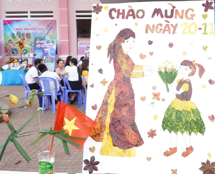 Những bức tranh ý nghĩa từ vật liệu thân thiện với môi trường.