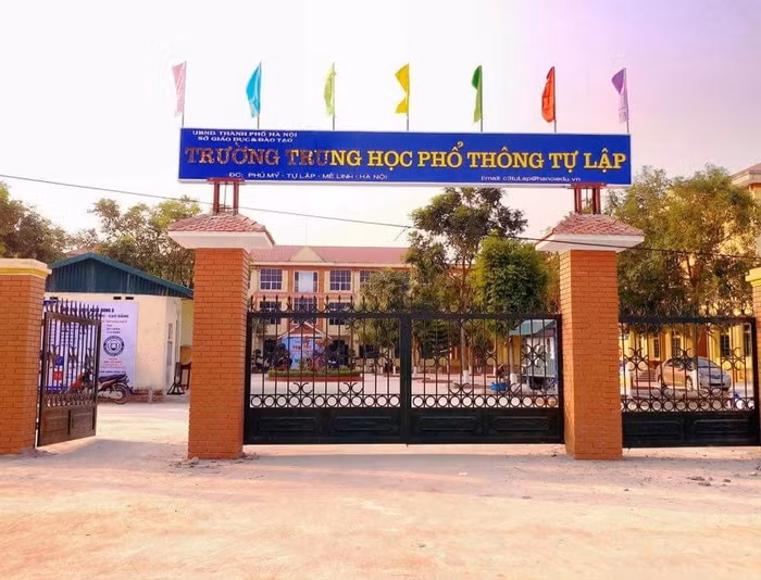 Trường THPT Tự Lập - nơi cô Tuấn Anh công tác