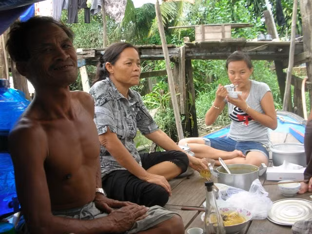 Nghề vớt xác trên sông